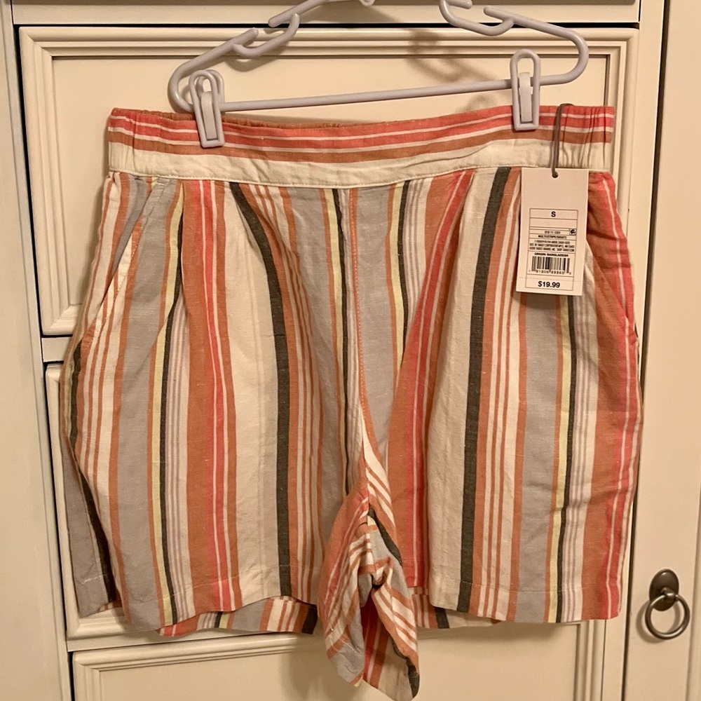 Women’s A New Day High-waisted Shorts | NWT | Small
